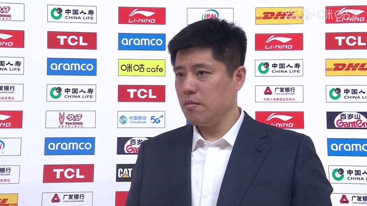潘江:大家都是带着伤病在坚持 季后赛会打得更强硬&全力以赴